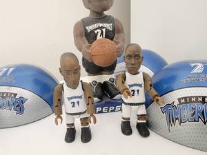 Kevin Garnett Bobble Head plus 2005 Lego Garnetts
