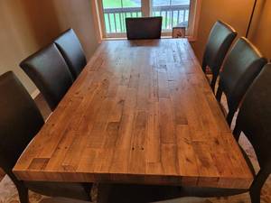 Harvest Plank Pedestal Dining Table with Eight Leather Chairs