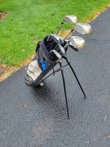 Wilson Reflex Golf Clubs and Bag