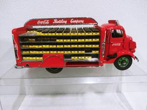 lot 6 image: Collectible Coca Cola Bottling Company Truck