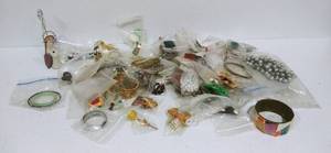 lot 12 image: Large Assortment of Costume Jewelry