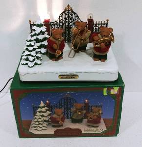 lot 36 image: Wonderland Bear Band