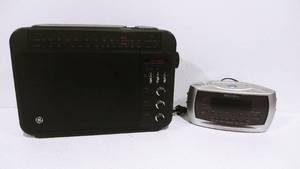 lot 42 image: Super Radio and Alarm Clock