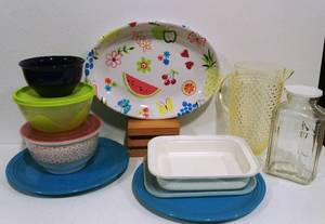lot 60 image: Assorted Kitchen Items