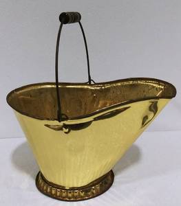 lot 62 image: Brass Coal Basket