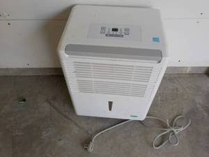 Dehumidifier needs hose...