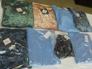 8 Womens Size 3X Clothing new wit...