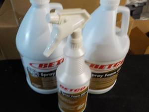 2 Gallon Jugs Betco Spray foam Ultr...