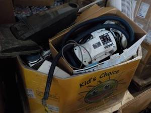 Pallet of Electronics- if you buy t...