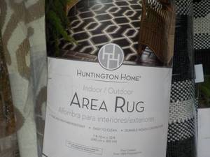 8 x 10 IndoorOutdoor Rug...