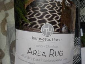 8 x 10 IndoorOutdoor Rug...