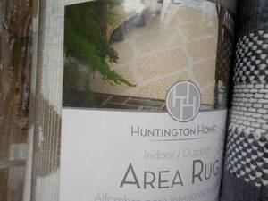 8 x 10 IndoorOutdoor Rug...