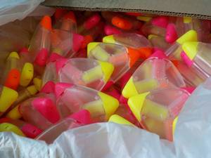 Case of 300 Trianglur Markers...