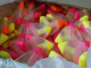 Case of 300 Trianglur Markers...
