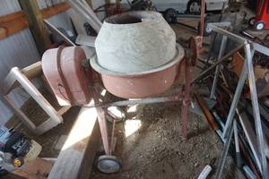 lot 25 image: Central Machines 3 12 Cubic Foot Electric Cement Mixer