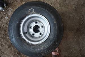 lot 13 image: 2  Utility Trailer Tires and Rims Size 18.5 x 8.5 x 8
