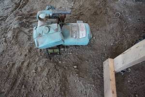 lot 33 image: Sears 1100 Watt Gas Powered AlternatorGenerator