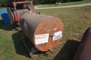 lot 42 image: 300 Gallon Fuel Barrel