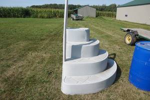 lot 88 image: Plastic PoolDock Side 4 Position Step System