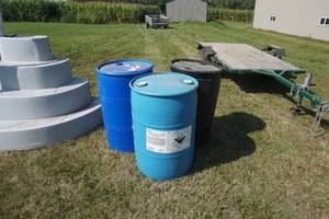 lot 45 image: 3 - 55 Gallon Plastic Liquid Storage Barrels