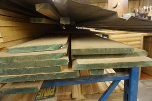 lot 20 image: Large Lot of 1 Oak Lumber in Assorted Widths and Lengths