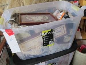 lot 33 image: Tote of home decor including lamps,...