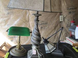 lot 6 image: Desk lamp and table lamps with orna...