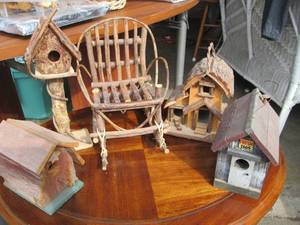 lot 182 image: Mainly wood home decor, many unique...