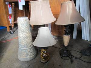lot 187 image: 3 decorative lamps and a decorative...