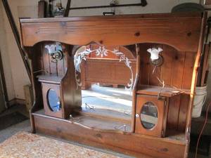 lot 193 image: Waterbed with nice mirrored headboa...