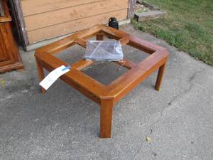 lot 197 image: Glass top coffee table and end tabl...