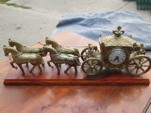 lot 199 image: Metal horse clock 21 long...