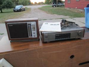 lot 224 image: Vintage Sony radio and RCA receiver...