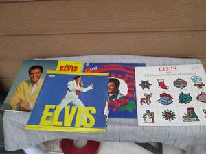 lot 9 image: Lot of hit vinyl records...