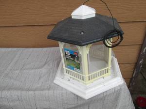 lot 12 image: New gazebo bird feeder...