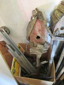 lot 91 image: Bird houses, large wind chimes, wea...