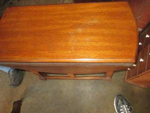 lot 119 image: Dropleaf table top is 30 across...