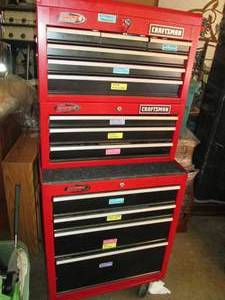 lot 126 image: Craftsman tool chest with keys, sta...