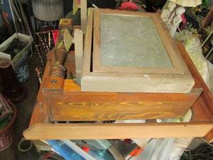 lot 133 image: Lot of decorative wall shelves...