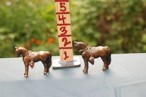 lot 404 image: Metal horse figures...
