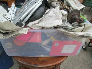 lot 281 image: Tote filled with wind chimes and ga...