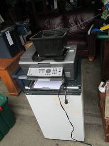lot 287 image: Mini fridge and printer...