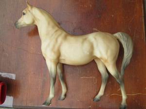 lot 474 image: Bryer Horse