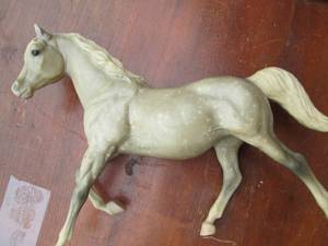 lot 675 image: Bryer Horse