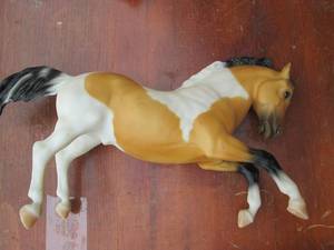 lot 687 image: Bryer Horse