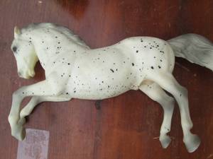 lot 689 image: Bryer Horse