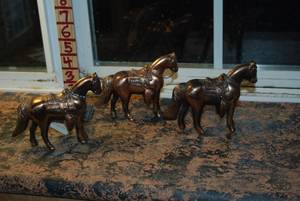 lot 419 image: Horses