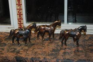 lot 420 image: Horses