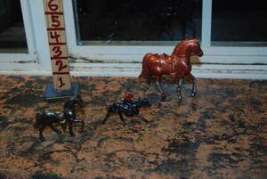 lot 424 image: Horses