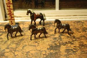 lot 430 image: Collectable Horses